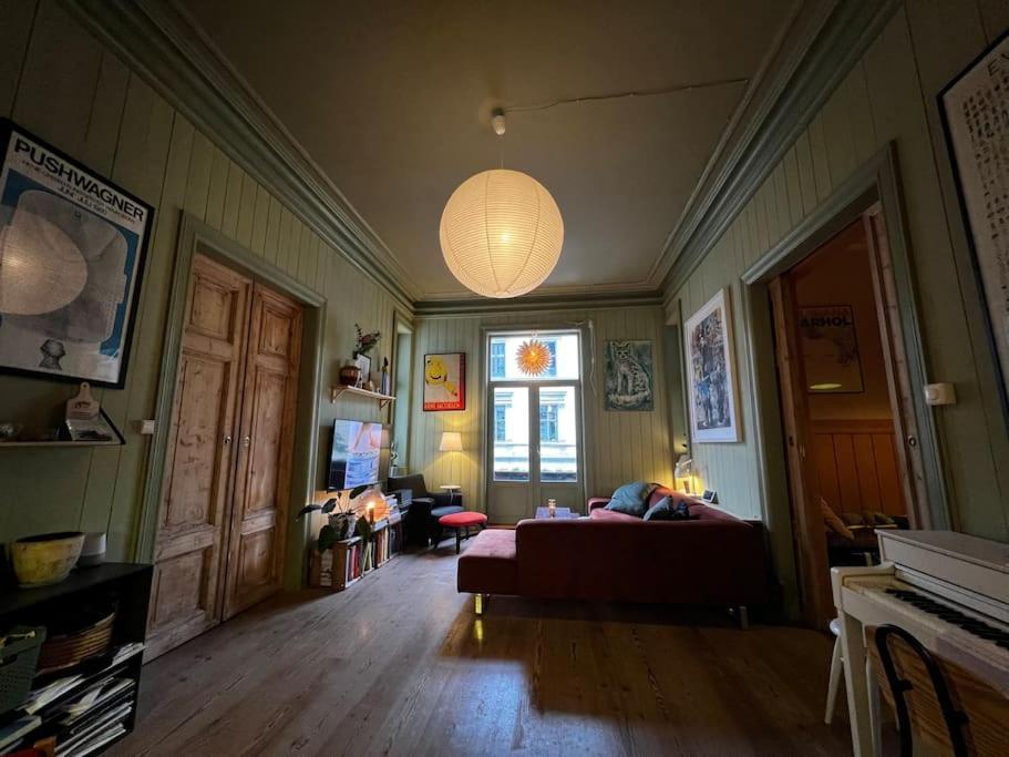 Elegant & Quiet Apartment In Historic House - Prime Location In Oslo West Buitenkant foto